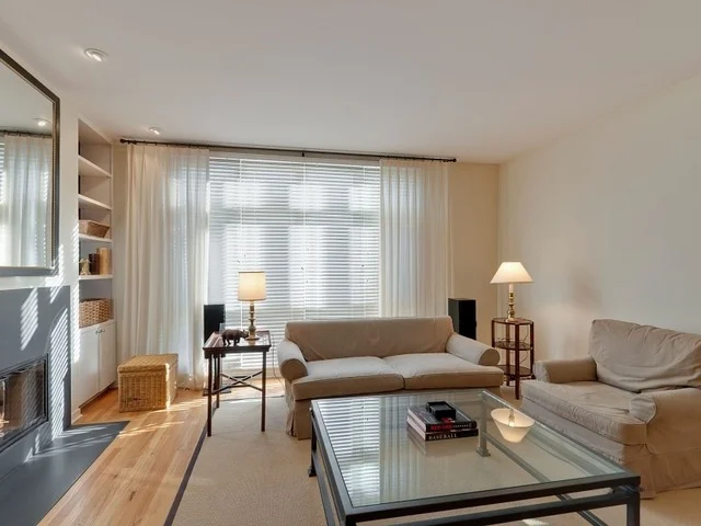 Photo of Unit E2 at 1889 MAPLE Avenue