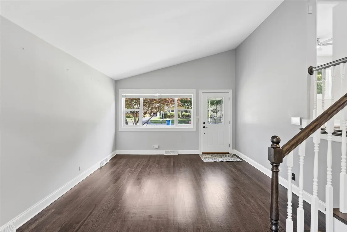 Photo of 408 W Commonwealth Lane