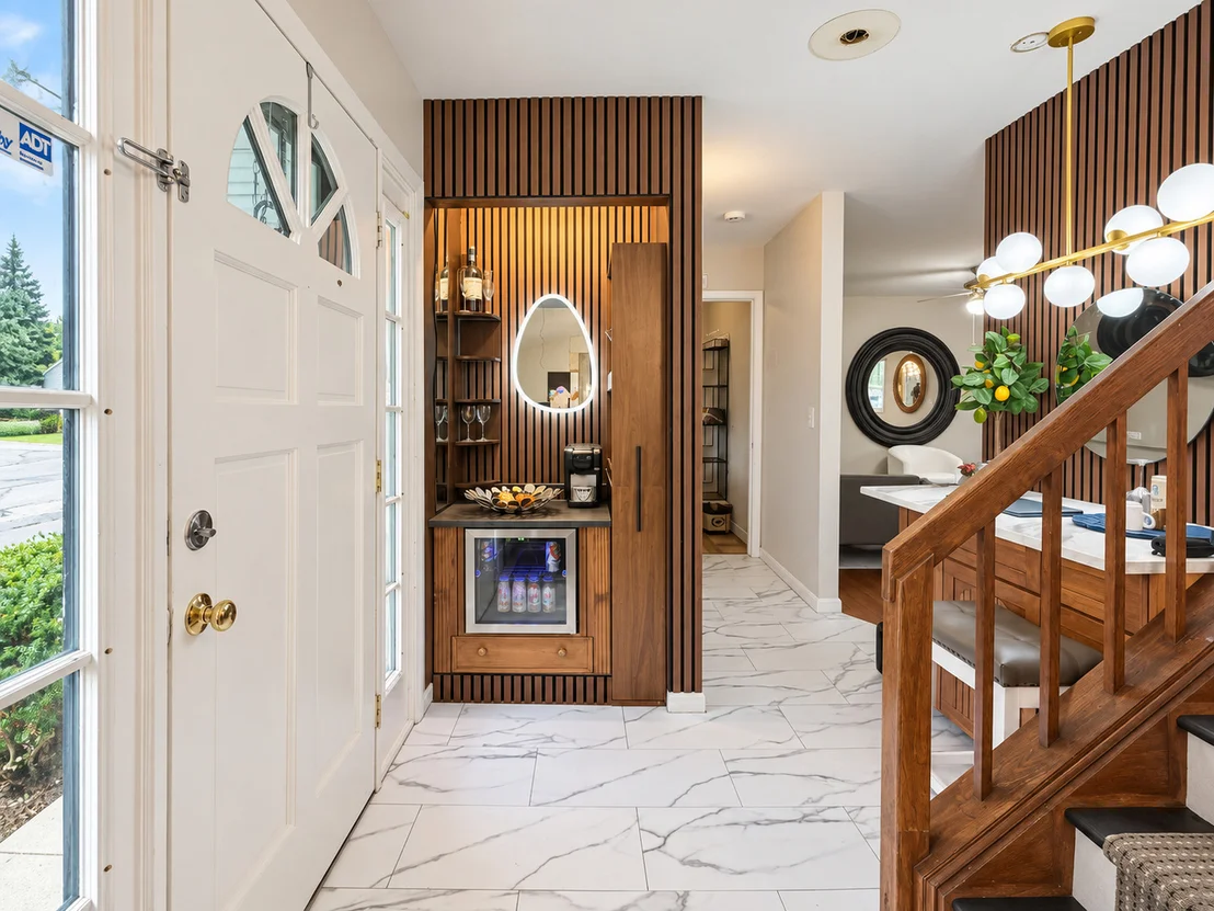 Photo of 1401 Knoll Drive