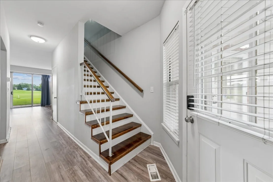 Photo of 1459 Golfview Drive