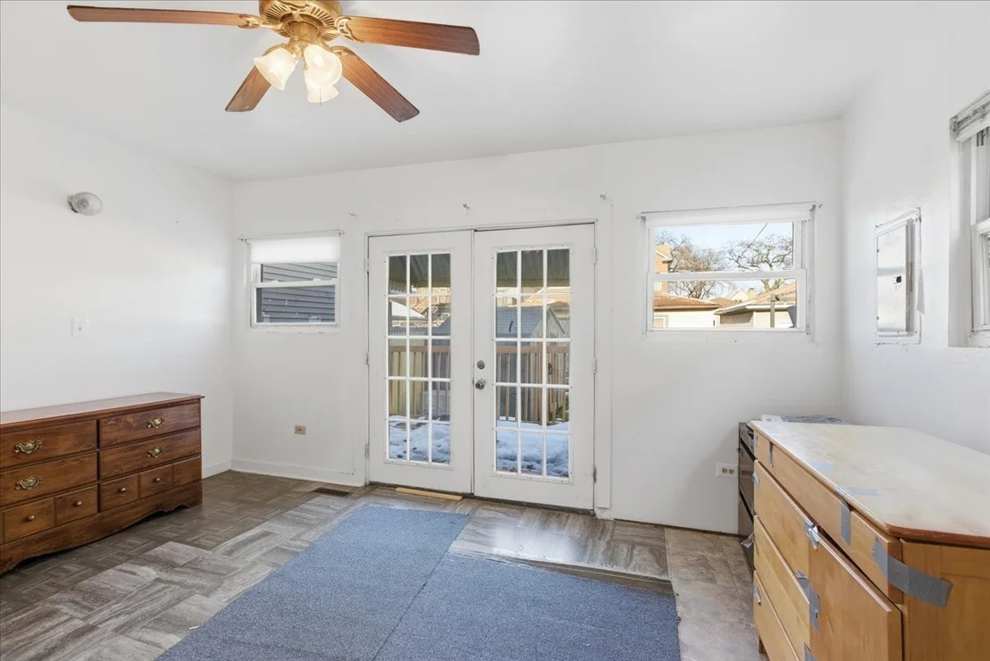 Photo of 516 W 45th Place