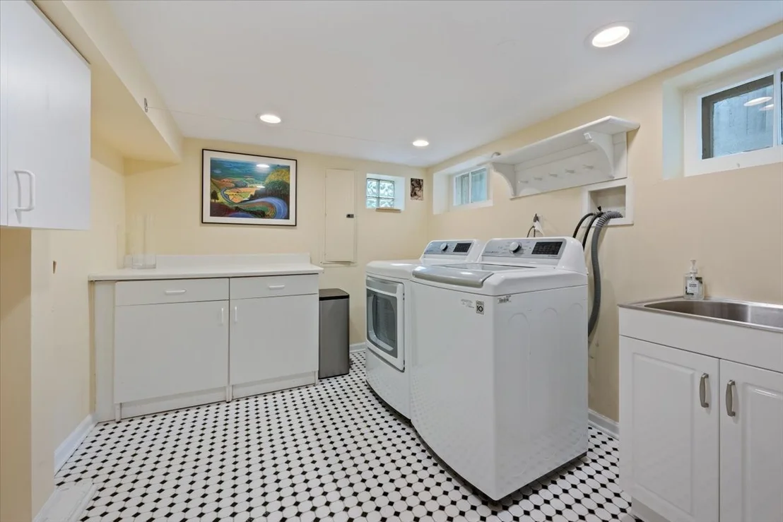 Photo of 2311 Park Place