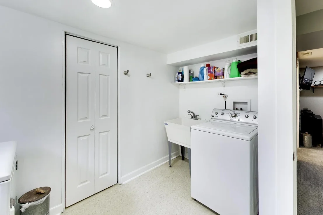 Photo of 3225 Sunset Lane