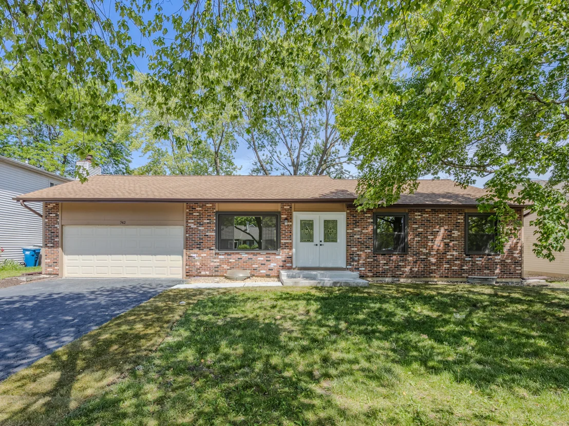 Photo of 742 Voyager Drive