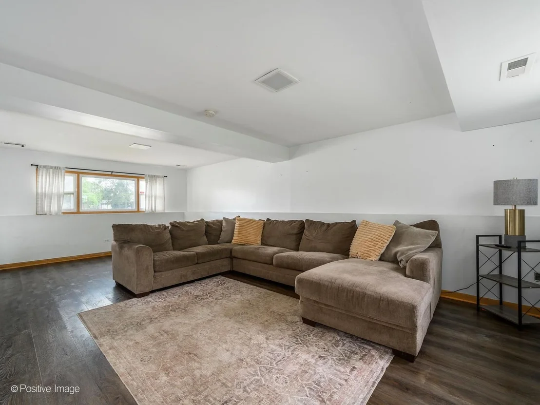 Photo of 557 Delaware Trail
