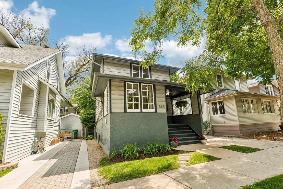 Photo of 848 Carpenter Avenue