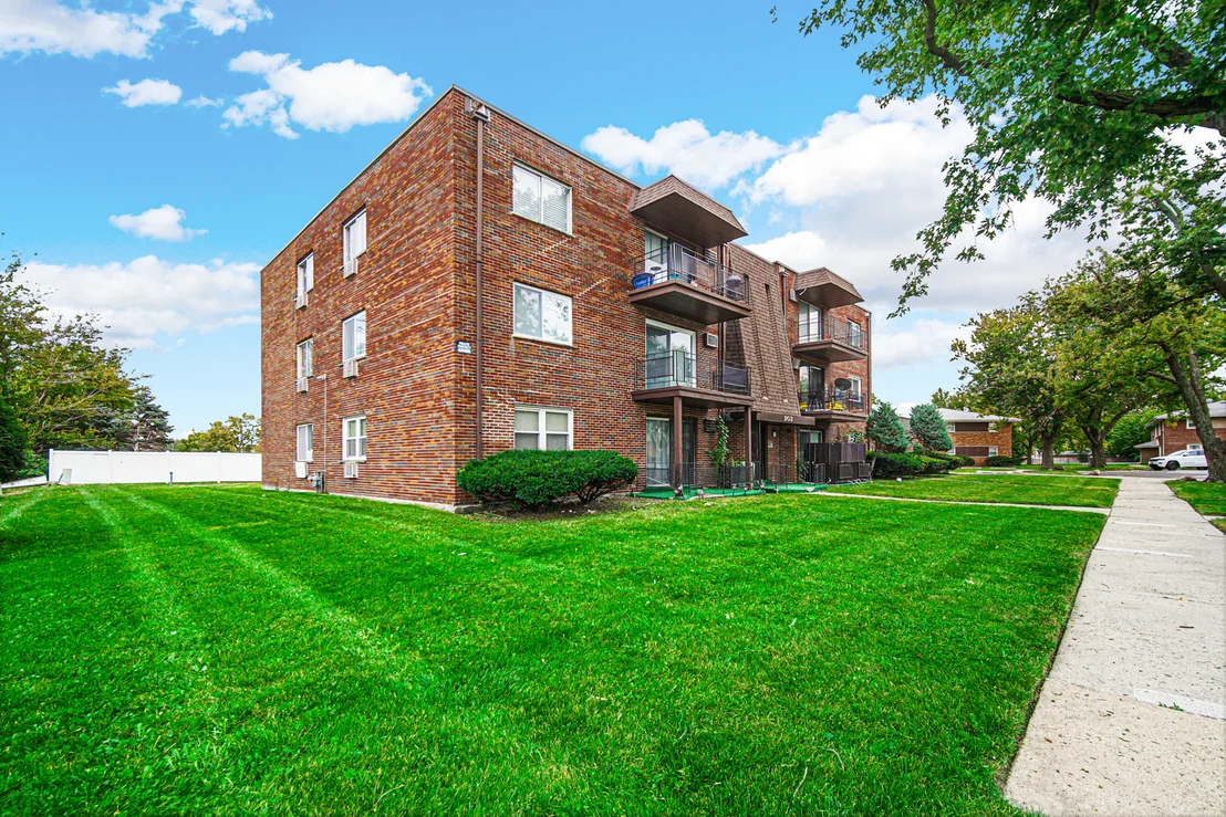 Photo of Unit 7 at 903 Elder Road