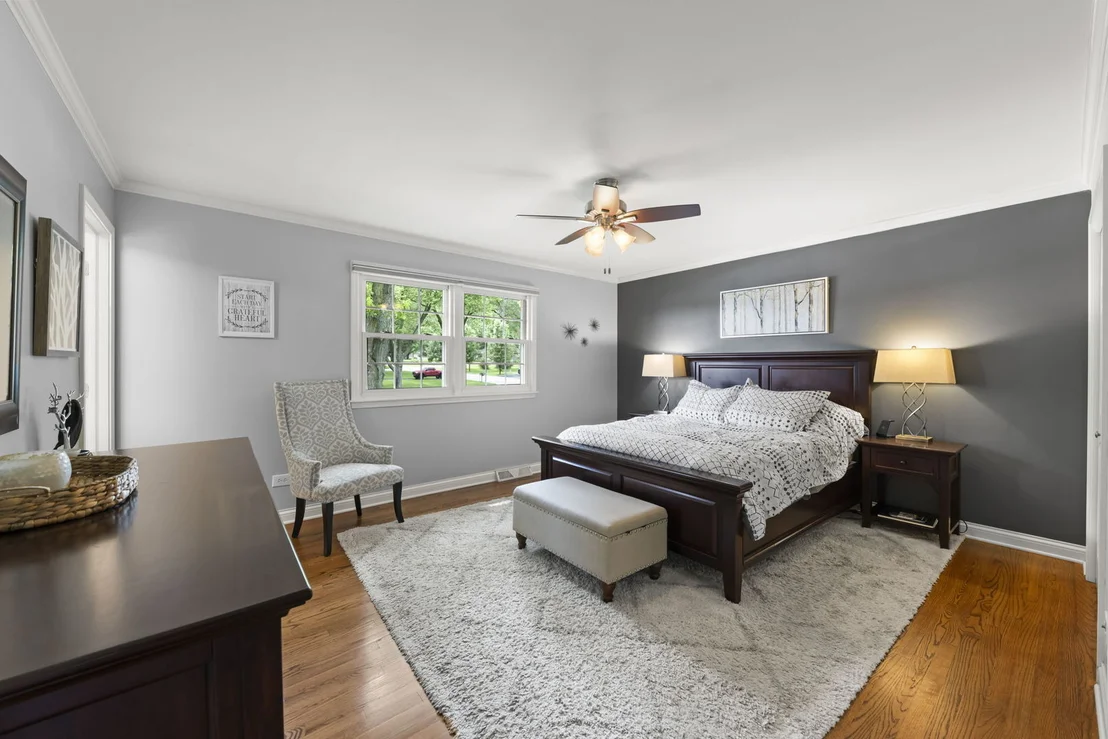 Photo of 3N149 Lynn Drive
