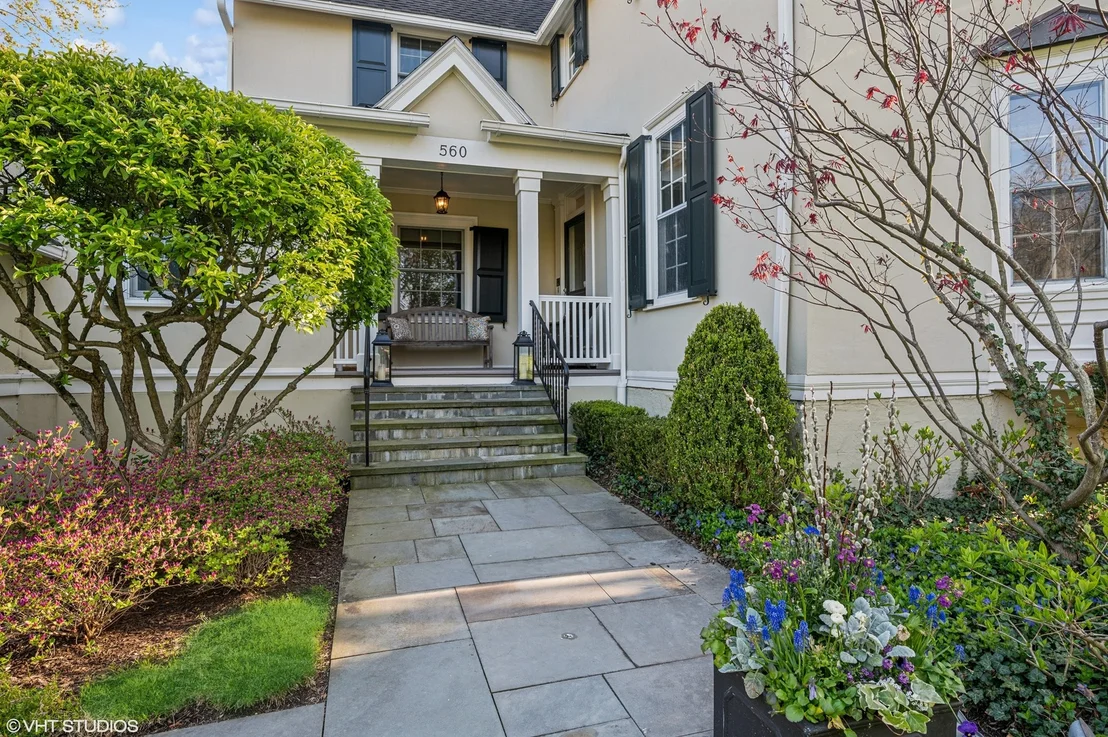 Photo of 560 Elm Street
