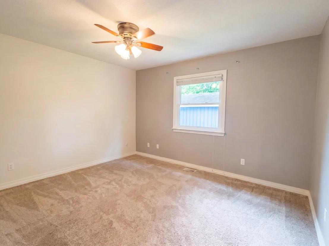 Photo of 1901 Summit Drive SE