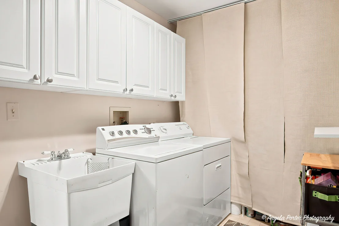 Photo of 910 Sweetflower Drive