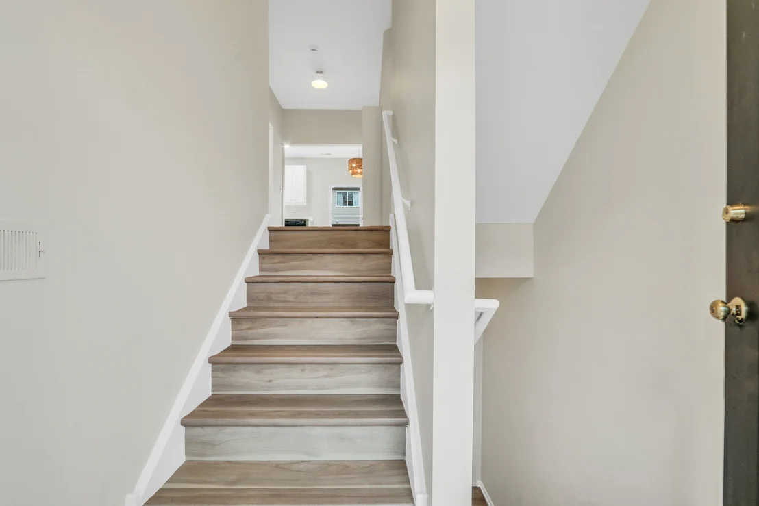 Photo of 983 Ellsworth Drive
