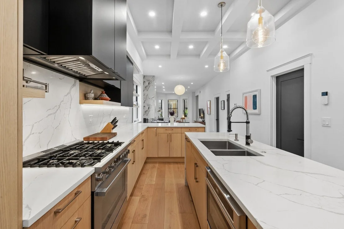 Photo of 2147 W Thomas Street
