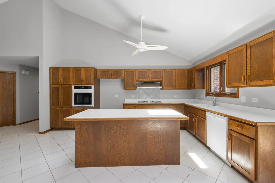Photo of 9342 Sutton Place