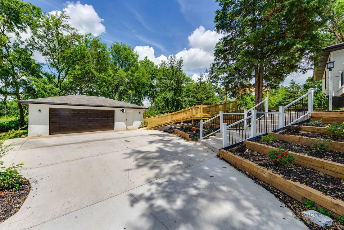 Photo of 16705 Wolf Road