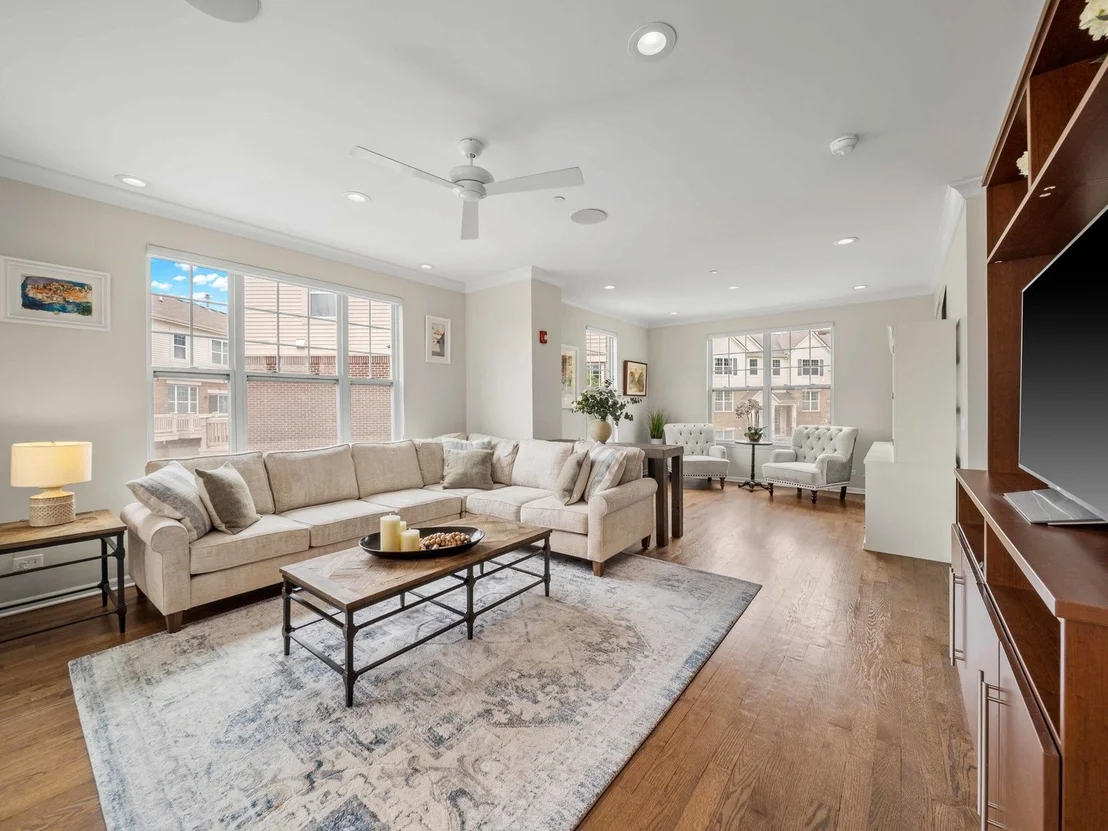Photo of 400 Concord Court