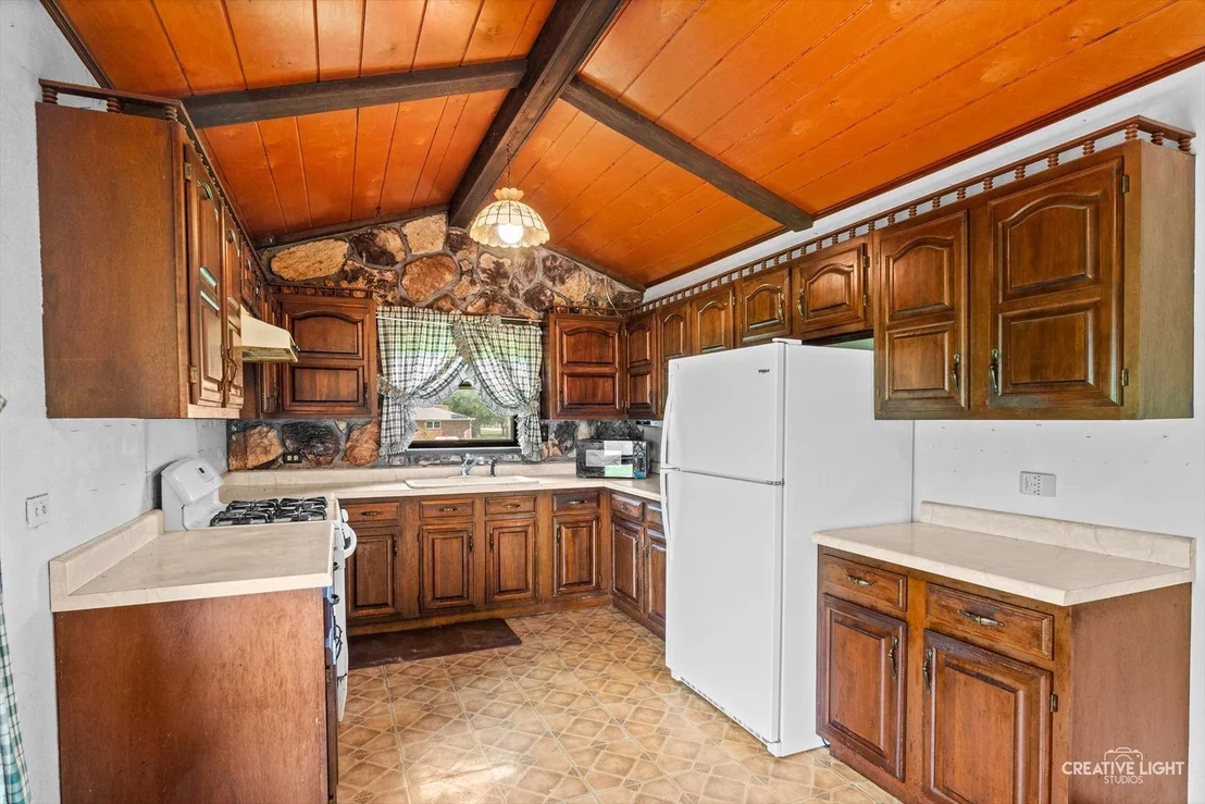 Photo of 17535 Scott Road