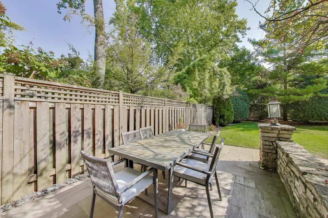 Photo of 547 JACKSON Avenue