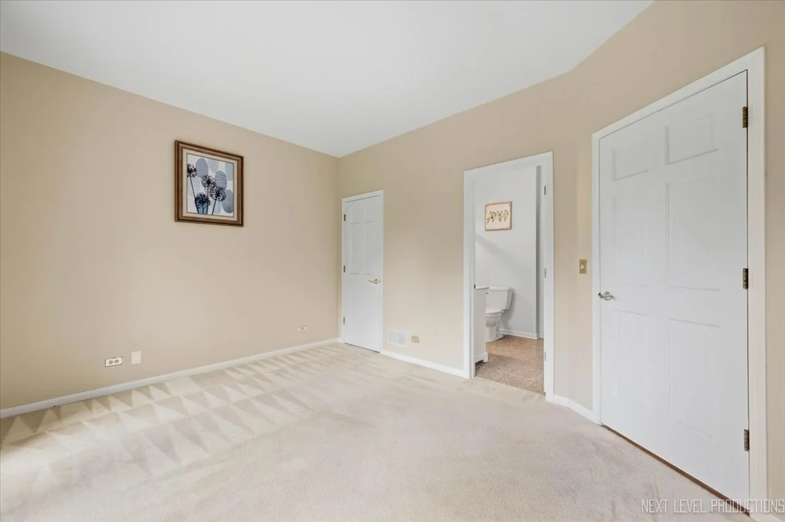 Photo of 1002 Thoroughbred Circle