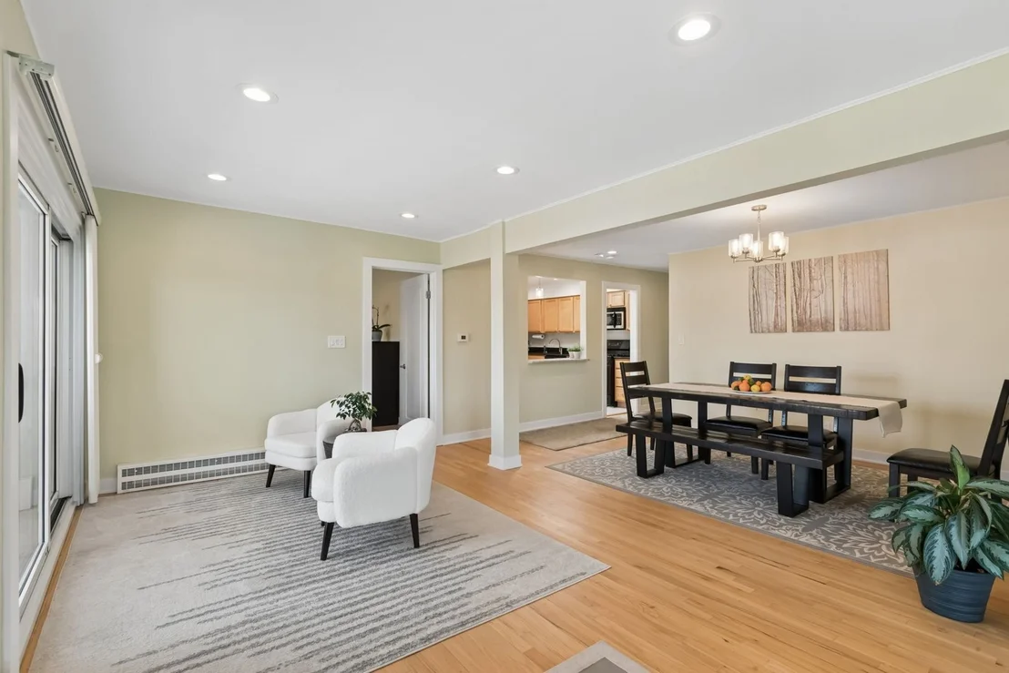 Photo of Unit 5D at 1333 Maple Avenue