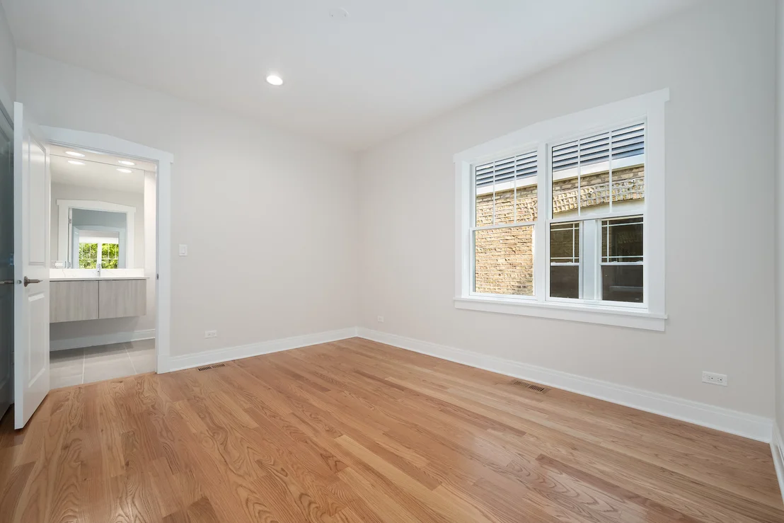 Photo of 5310 N Spaulding Avenue