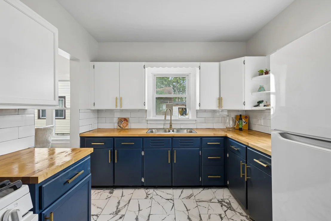 Photo of 3347 Washington Street