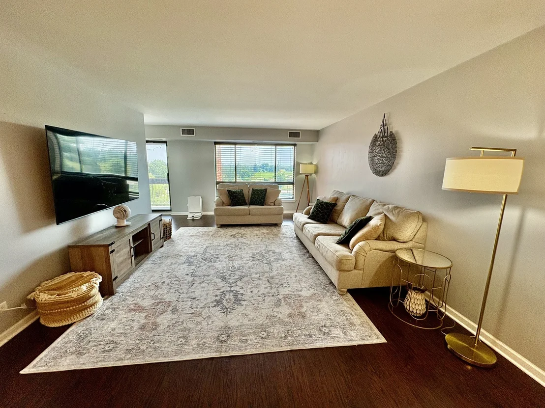 Photo of Unit 409 at 701 Forum Square