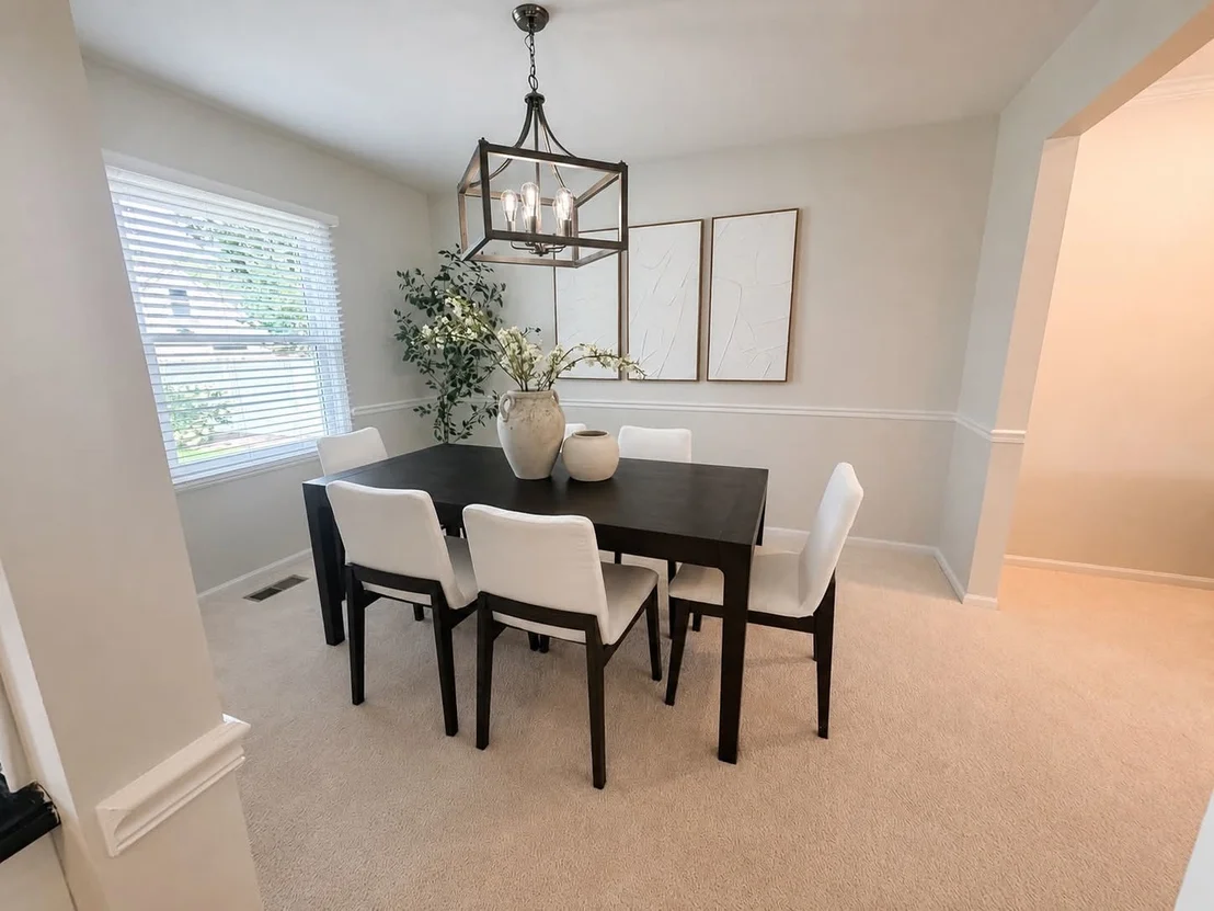 Photo of 1249 STONEGATE Road