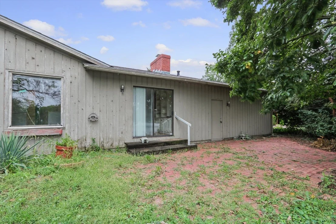 Photo of 1913 Moraine Drive