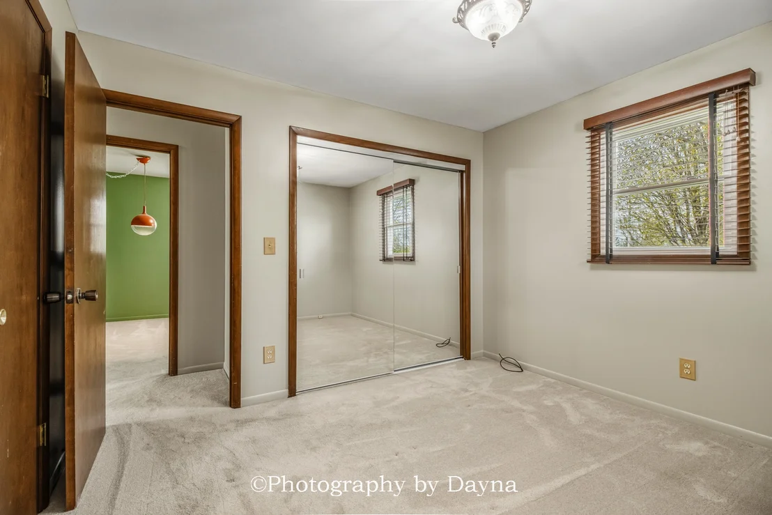 Photo of 913 Southgate Road