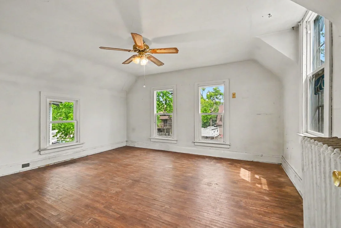 Photo of 456 Florence Avenue