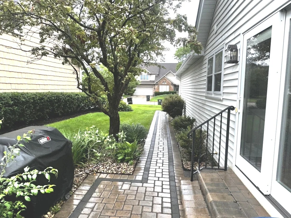 Photo of 1605 Crowfoot Circle S