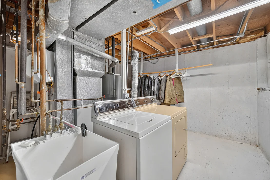 Photo of 1105 N Itasca Road