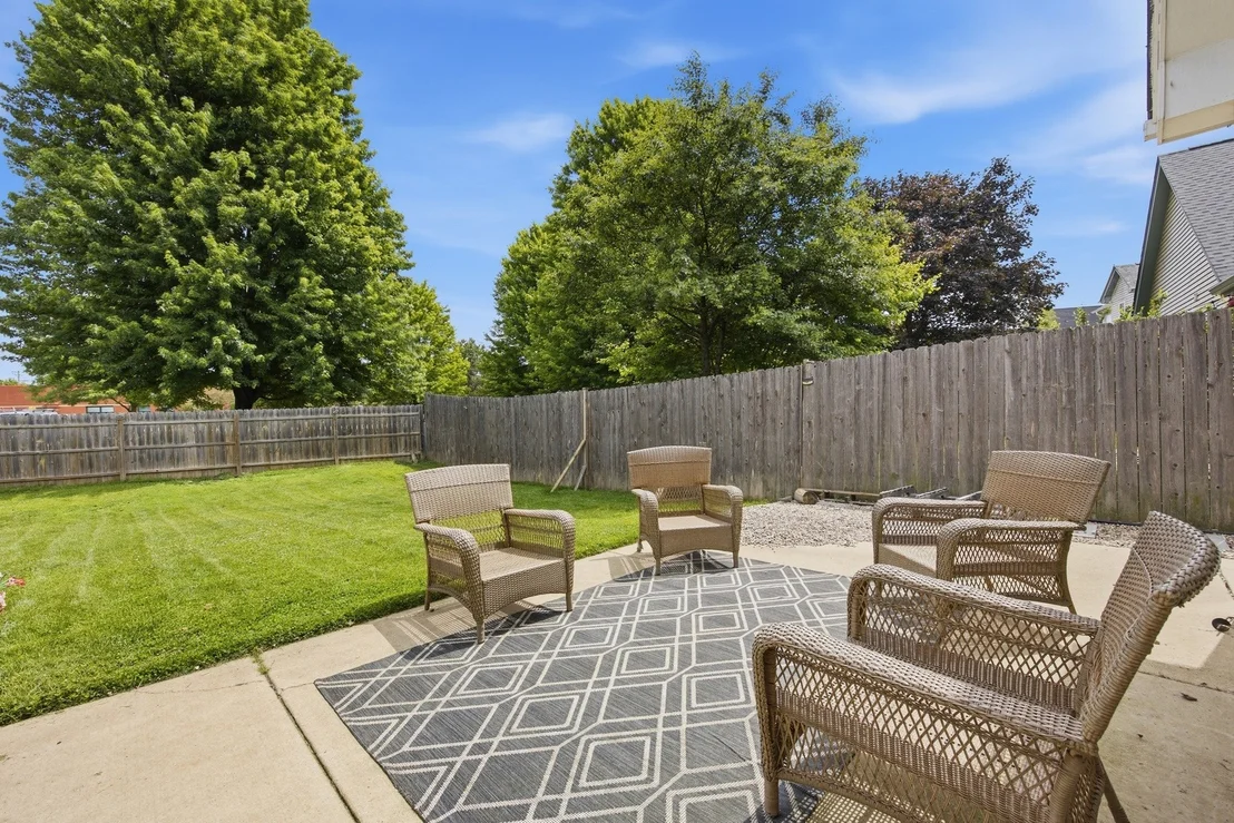 Photo of 2096 Edinburgh Lane