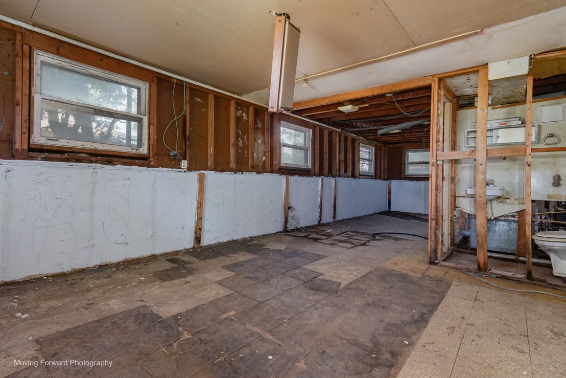 Photo of 16510 Winchester Avenue