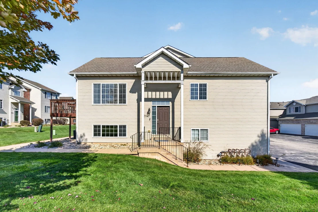 Photo of 2147 Derby Lane