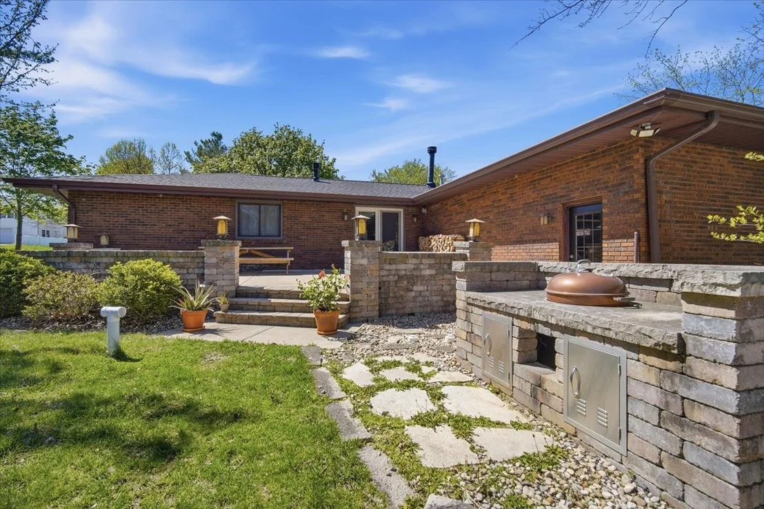 Photo of 19316 Nottingham Drive