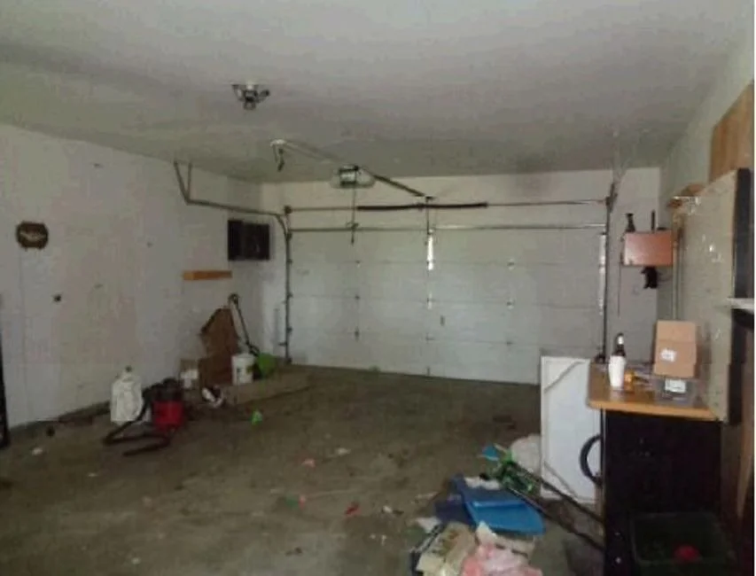 Photo of 1023 W Longfellow Drive