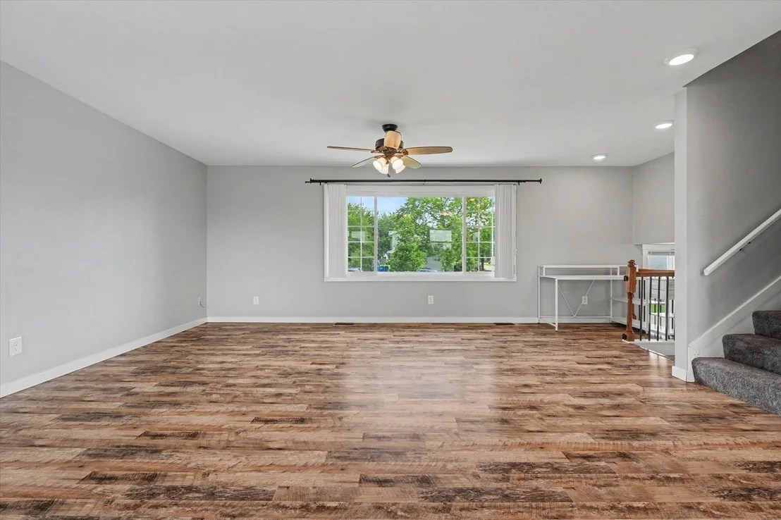 Photo of 450 John Street