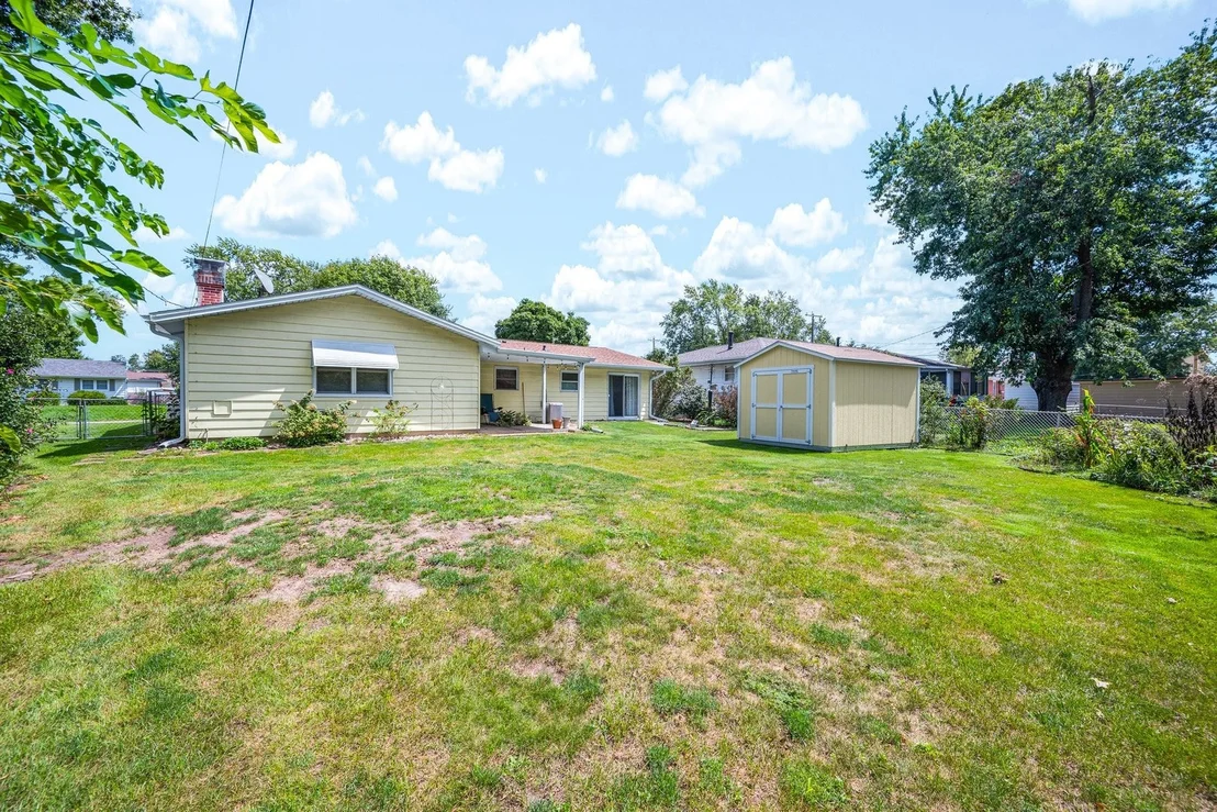 Photo of 221 Ivanhoe Way