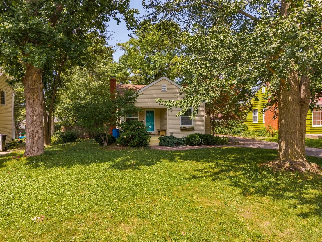 Photo of 821 Normal Avenue