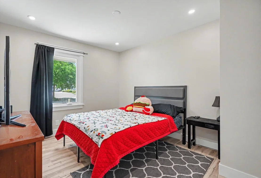 Photo of 1008 Devonshire Drive