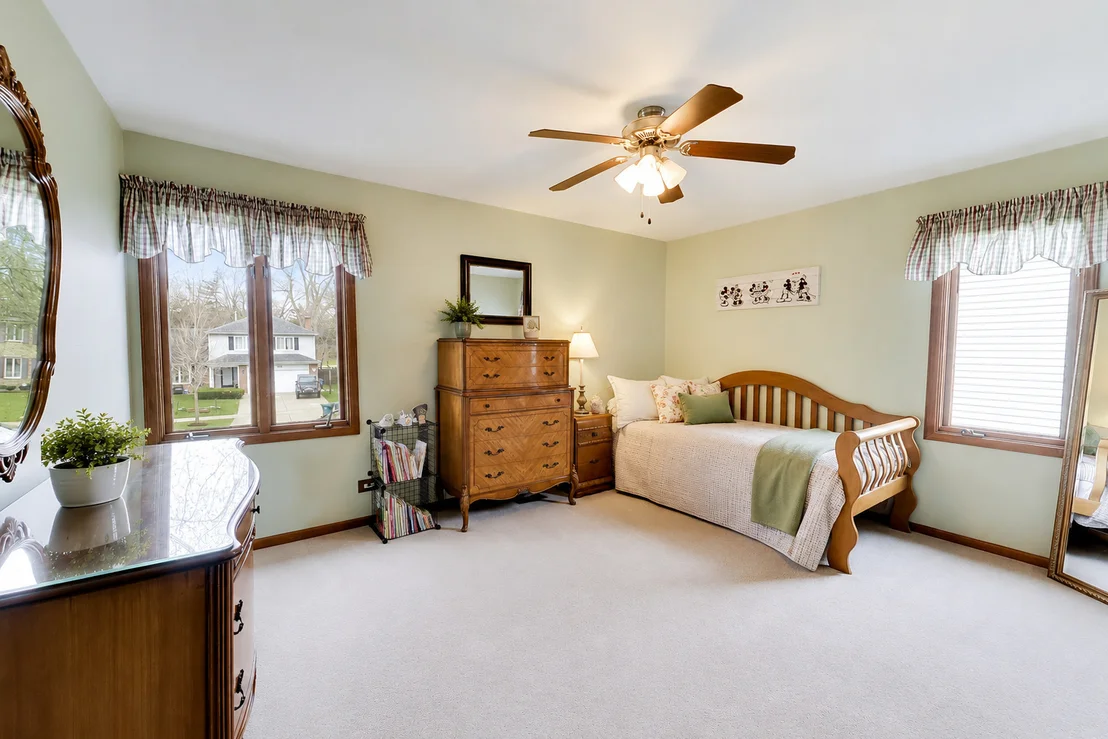 Photo of 1265 N Scarlet Drive