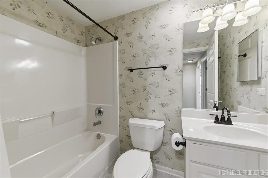 Photo of 865 Cambridge Drive