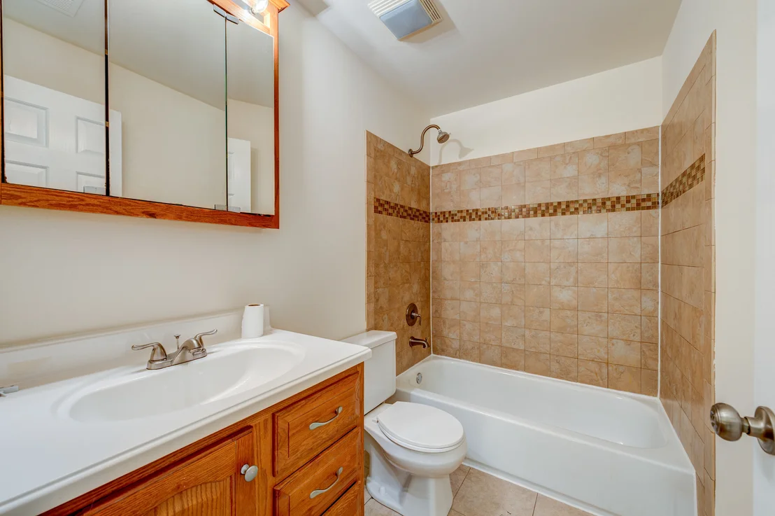 Photo of Unit 2 at 338 Ashford Circle