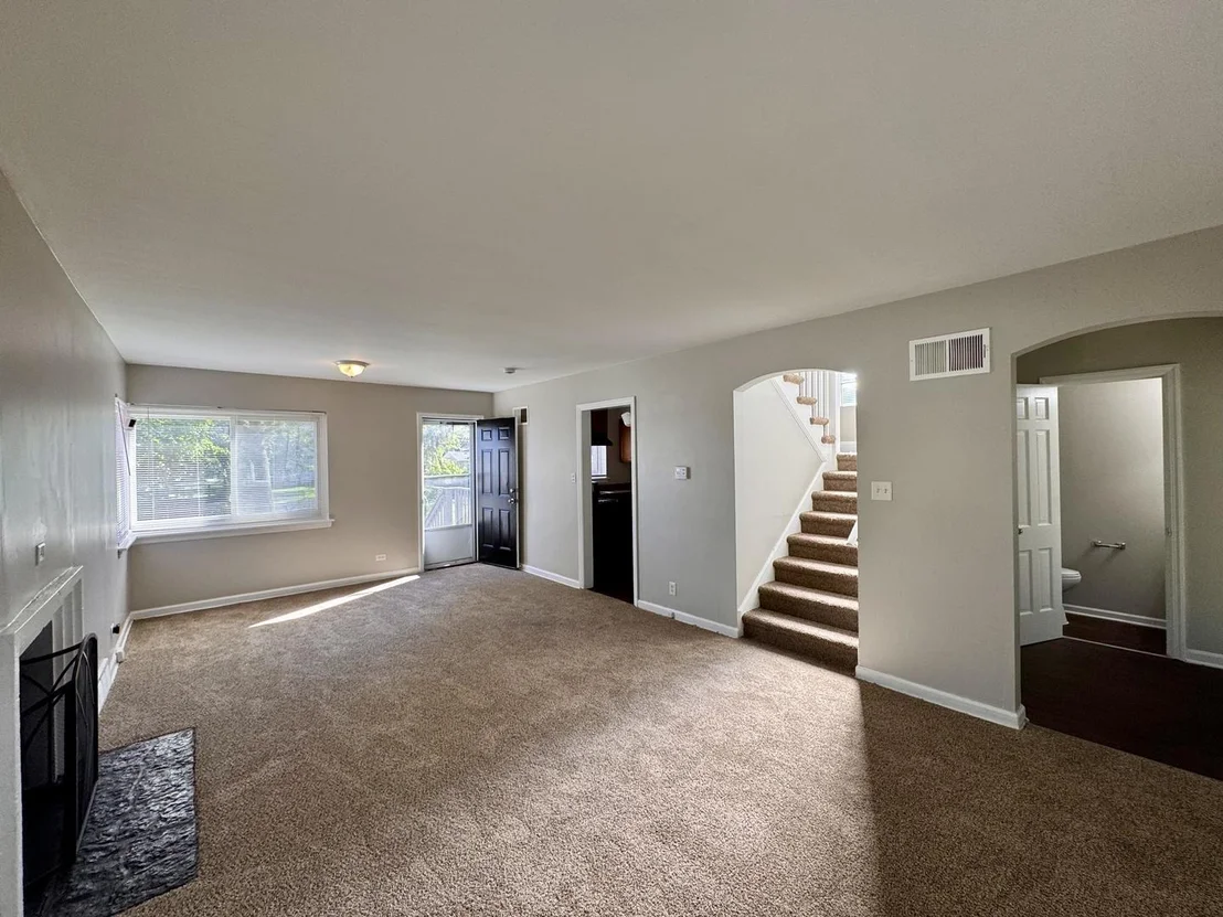 Photo of 16727 Head Avenue