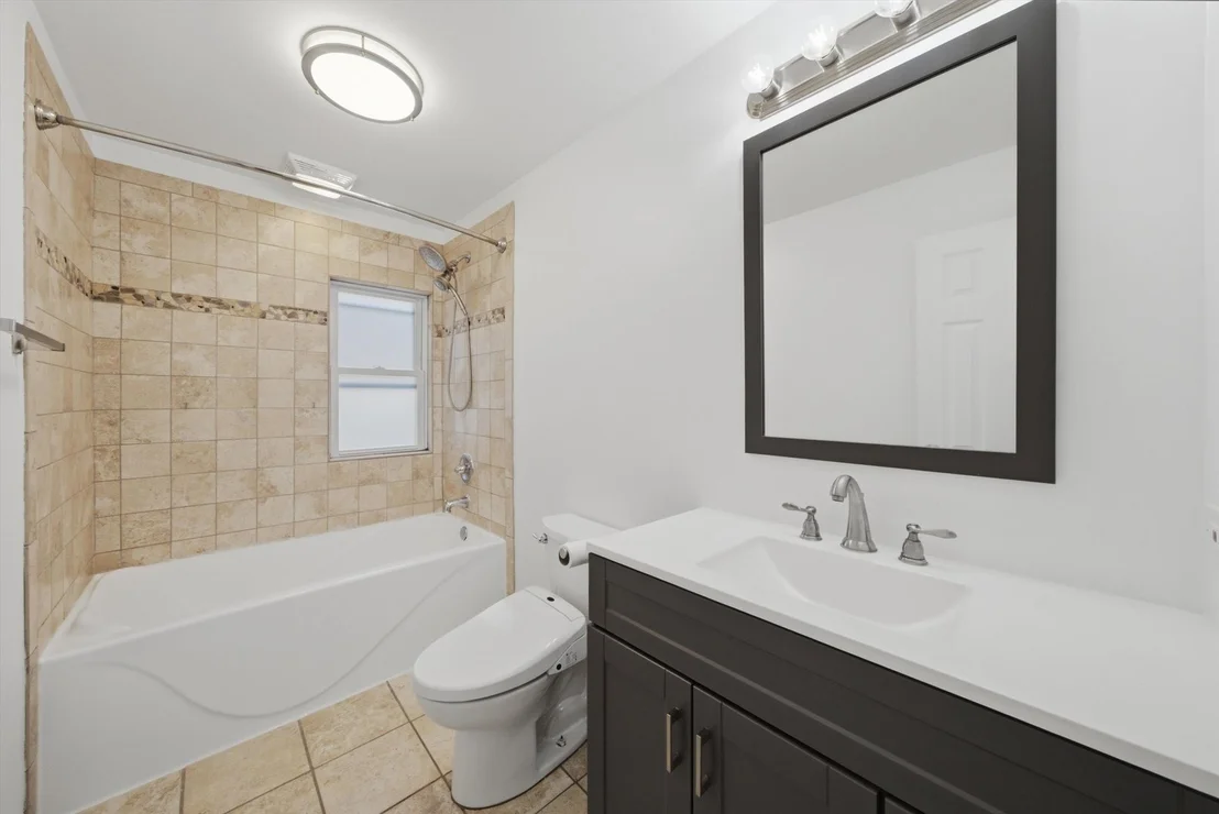 Photo of 14538 Hamlin Avenue