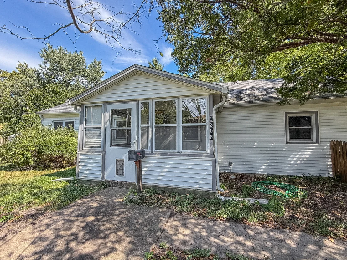 Photo of 1306 Stout Drive
