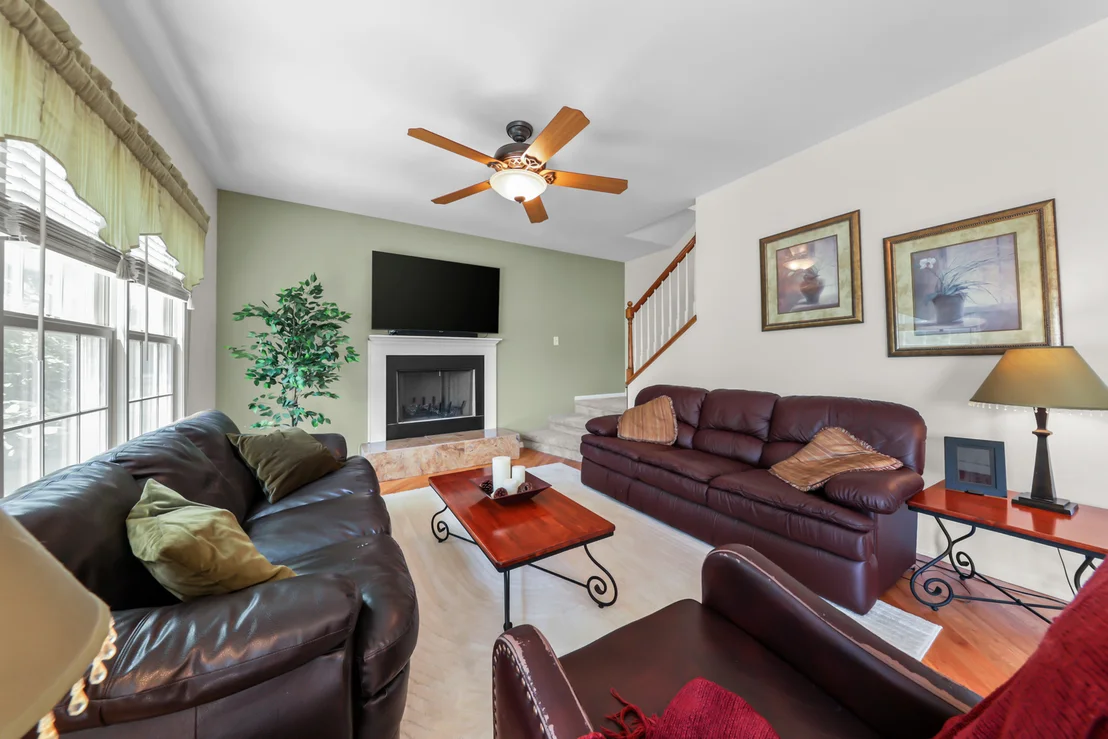Photo of 1223 Fox Run Drive