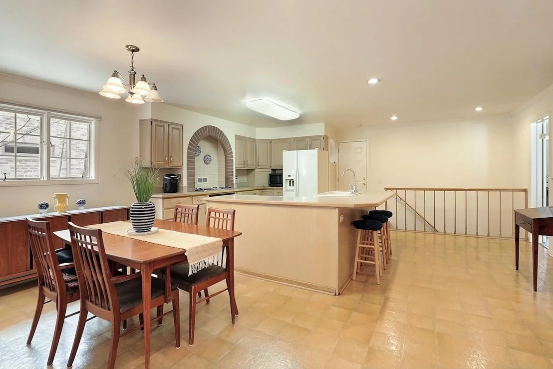 Photo of 1305 Stratford Road